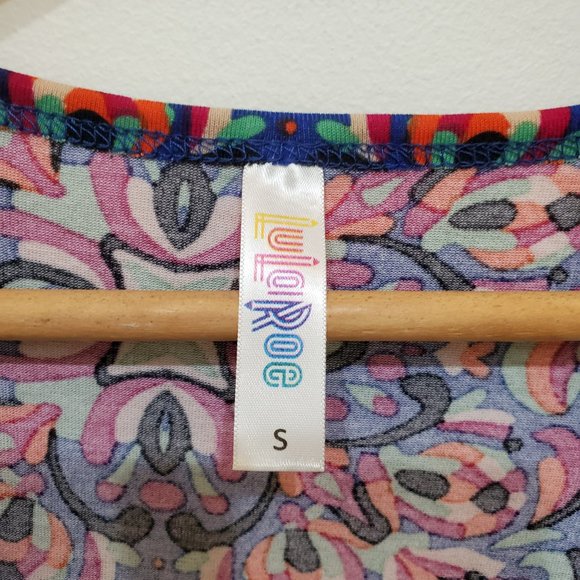 Lula Roe Women’s Top Sz SMall - Picture 3 of 5